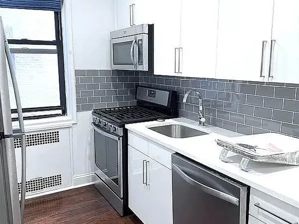 8409 35th Ave #2N, Jackson Heights, NY 11372