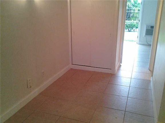 3rd image of 715 NW 30th Ct APT 2