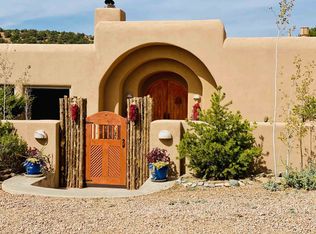 2108 Senda De Daniel, Santa Fe, NM 87501