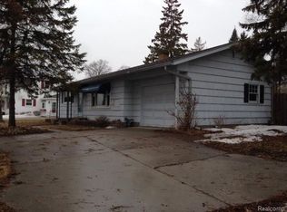 1470 Oakland St, Saint Clair, MI