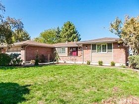 3rd image of 2425 E Cinnabar Ln
