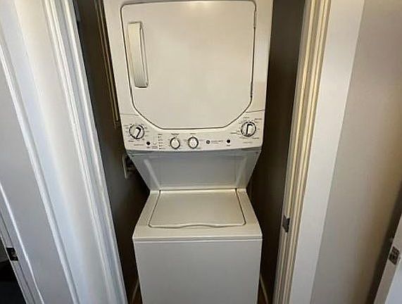 5th image of 1212 Chicon St #304