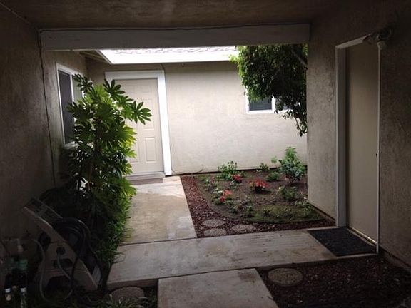2nd image of 1302 Oxbow Ct