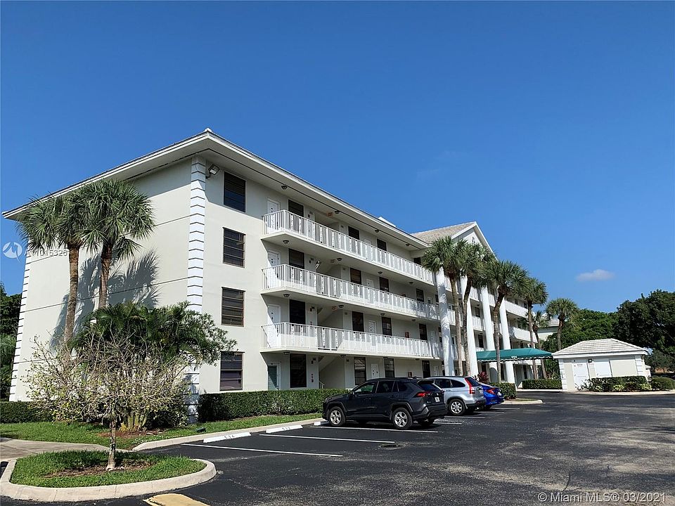 1st image of 1721 Whitehall Dr APT 401
