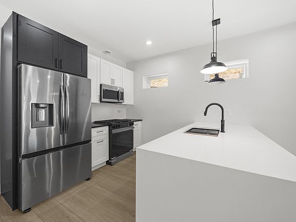 4th image of 6423 S Evans Ave