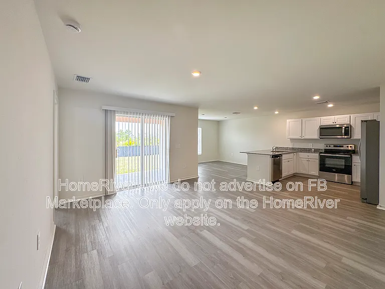 1822 NW 27th Ter — Photo 7