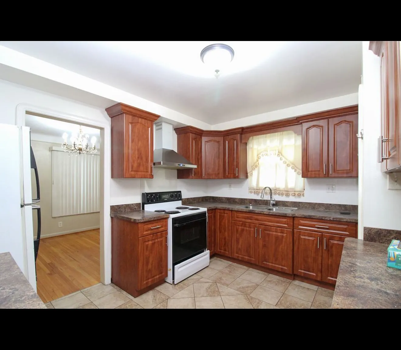 3 bed, 1444 sqft, $2,000 — Photo 4