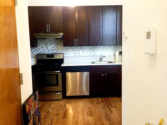 Rented by MNS | media 30