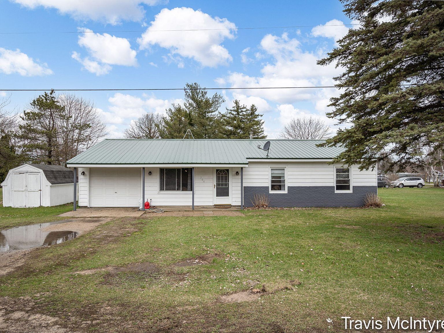 304 E 3rd St, Trufant, MI 49347 Zillow