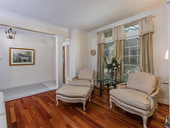 4th image of 2009 Barton Creek Ln