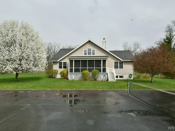 720 Kennedy Rd, Romulus, NY 14541