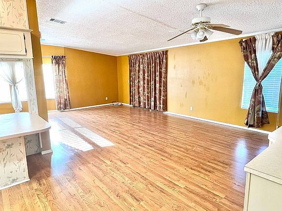 4th image of 1734 Conifer Ave #46