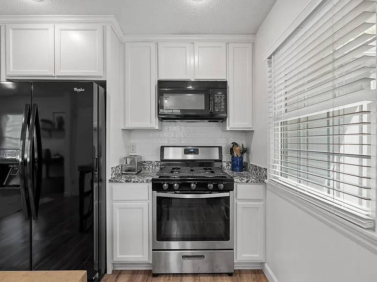 3601 Bridge Manor Dr — Photo 14