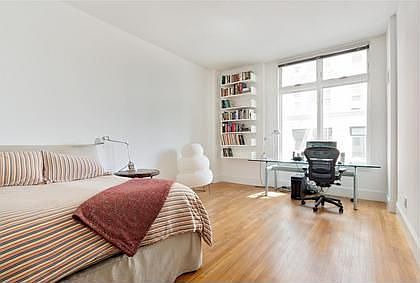3rd image of 160 Wooster St