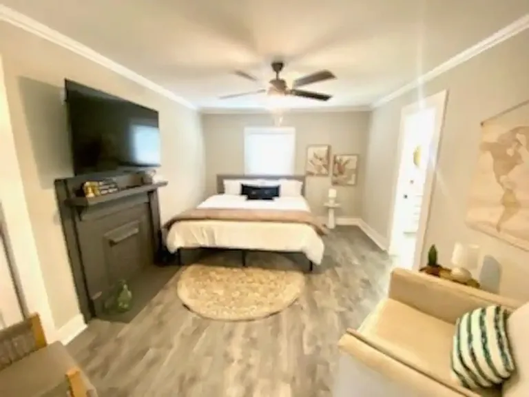 205 W Morgan St — Photo 5