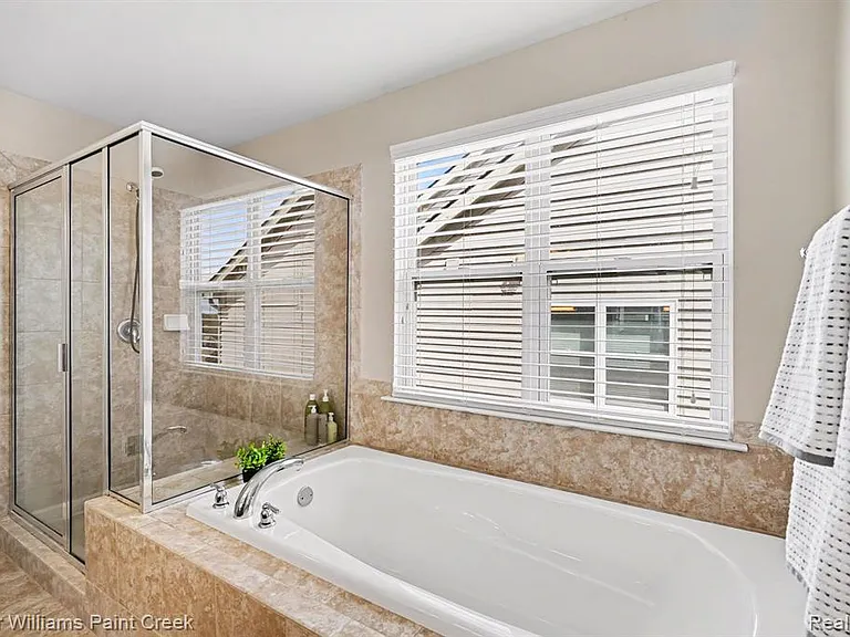 4846 E Stonegate Cir — Photo 19