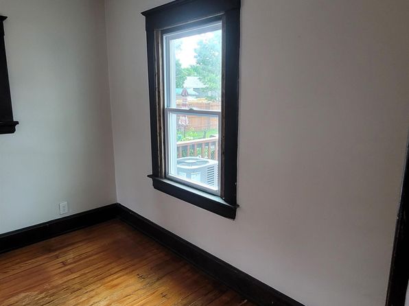 213 W 34th St