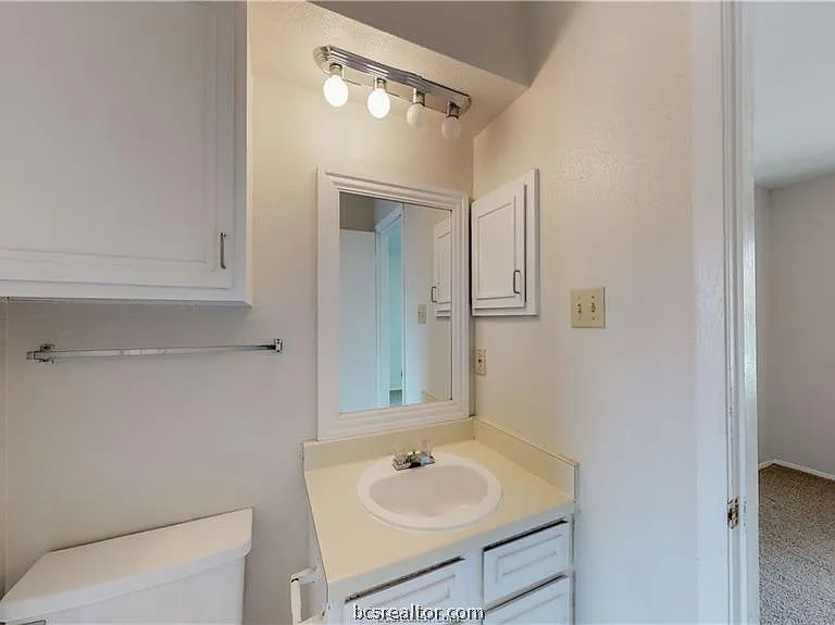 307 Manuel Dr #C — Photo 16