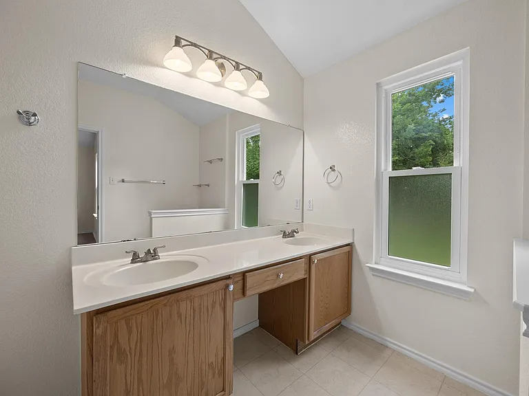1617 Abbey Ln — Photo 20