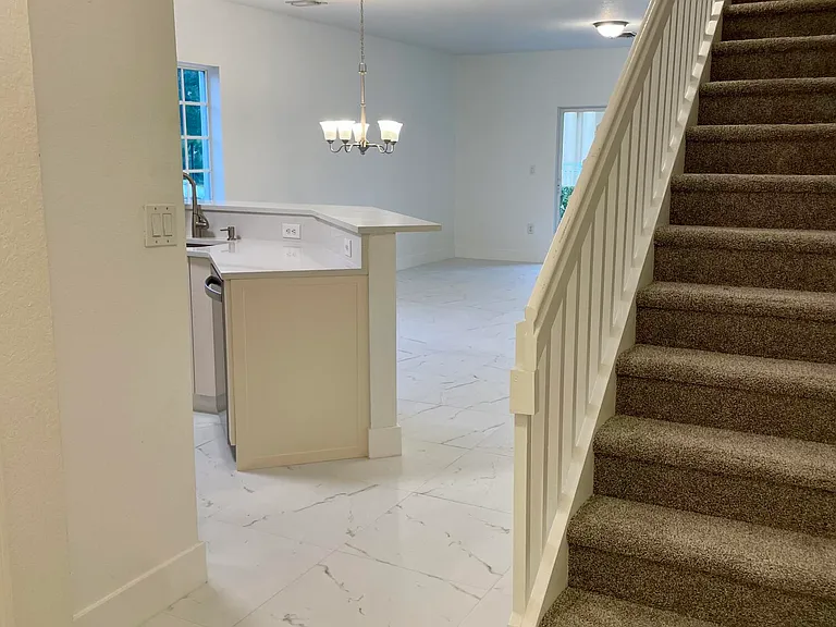 4987 SE Mariner Garden Cir — Photo 3
