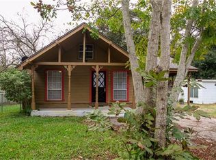 1013 N Valderas St, Brazoria, TX 77515