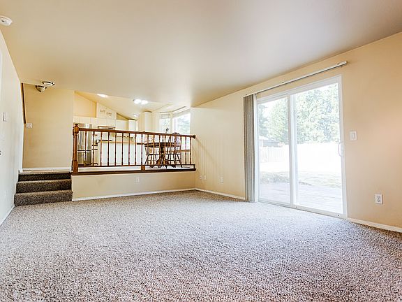 5th image of 14911 18th Avenue Ct E