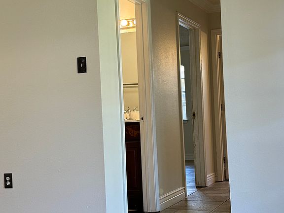 3rd image of 5177 Dueling Oaks Ave