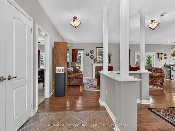 4th image of 1339 Tiny Beaches Rd N