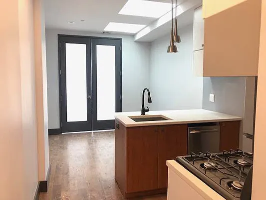 Rented by Lang Realty LLC | media 62