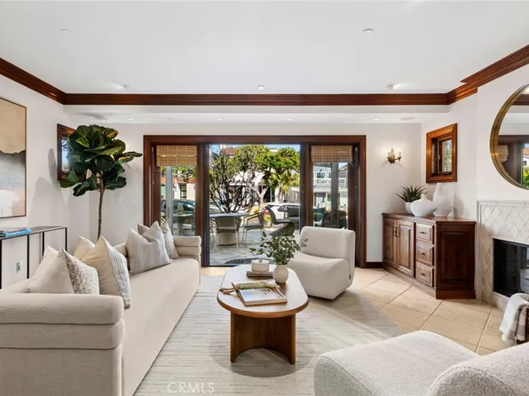 707 Larkspur Ave, Corona Del Mar, CA 92625
