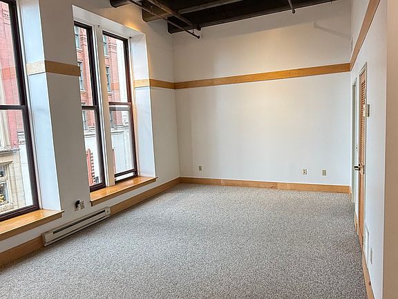 4th image of 900 Penn Ave APT 502