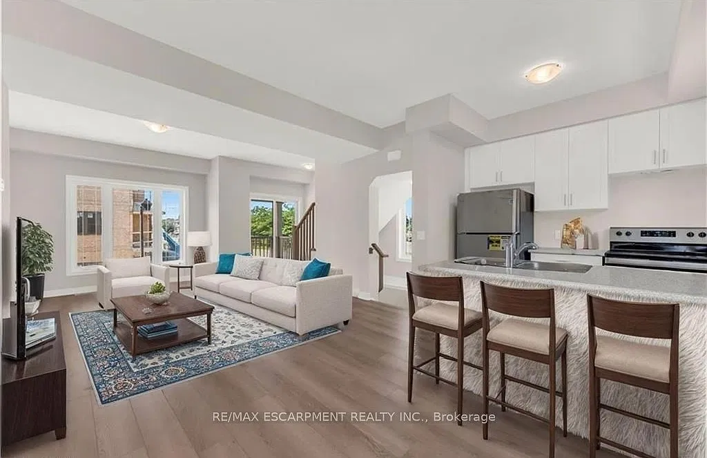 2 bed, $2,595 — Photo 1