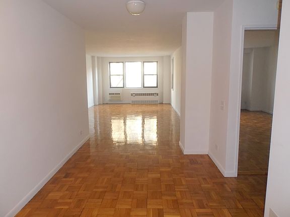 2nd image of 150 E 18th St APT 3R