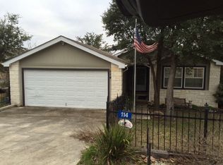 114 6th St, Ingram, TX 78025