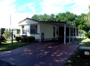 7019 Harbor View Dr #10, Leesburg, FL 34788