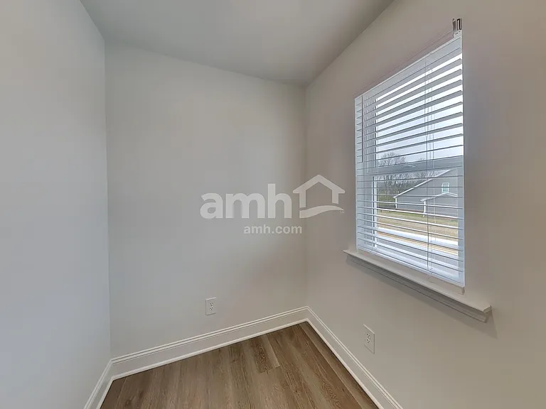 108 Punderson Dr — Photo 9