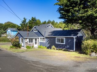 43 NW Knoxville St, Yachats, OR