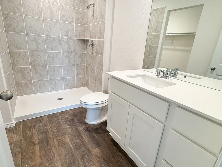 1436 Sequoia Park — Photo 12
