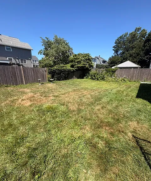 Lawrence St — Photo 10