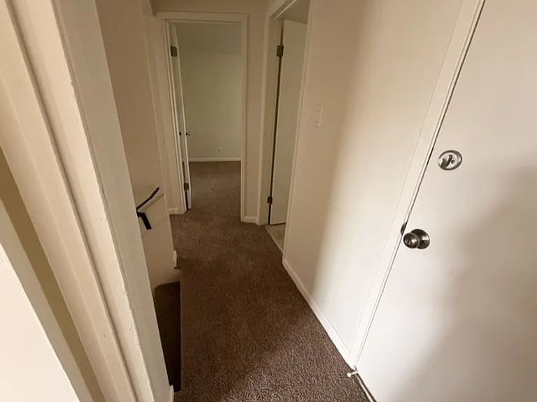 Dixon Townhouse — Photo 77