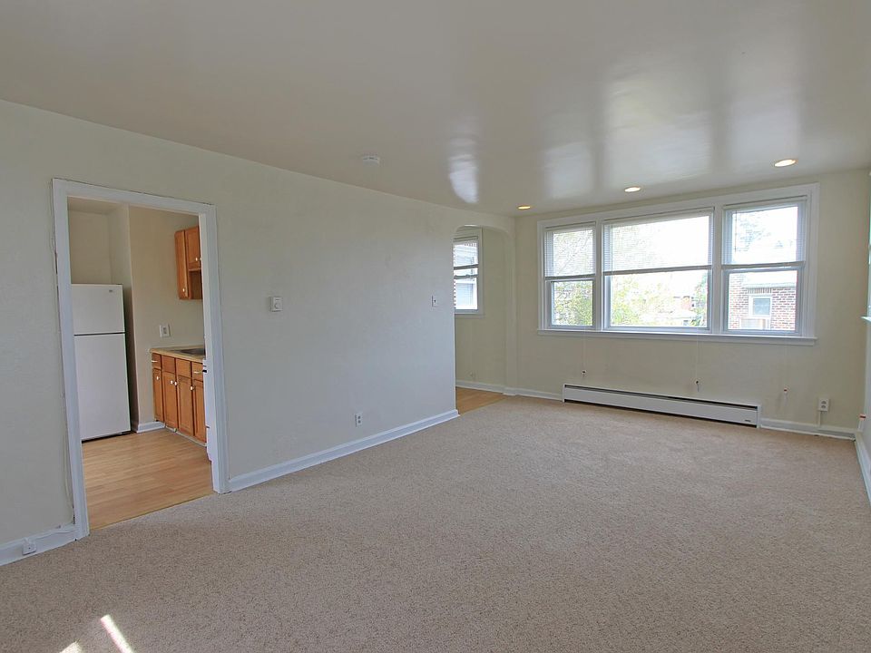 1st image of 128 E Walnut Park Dr APT C