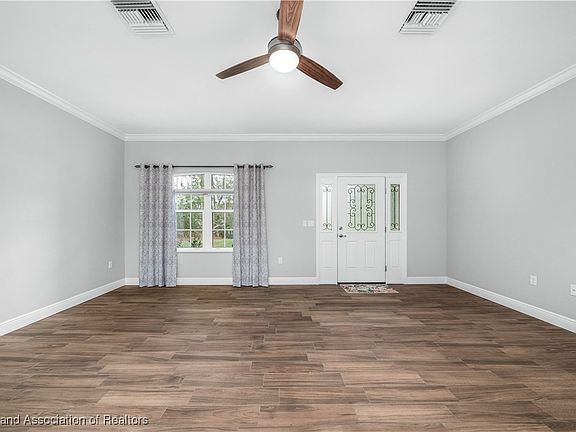 5th image of 4001 Santa Barbara Dr