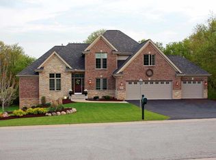 7515 Deer Xing, Roscoe, IL 61073