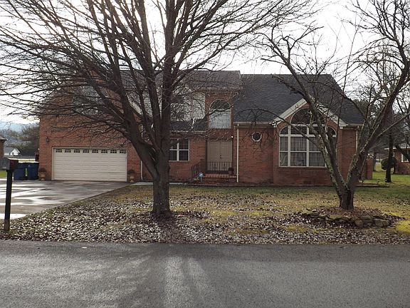 3rd image of 501 N Petersborough Ave