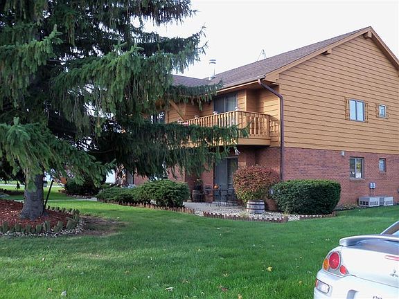 3rd image of 9532 Keilman St