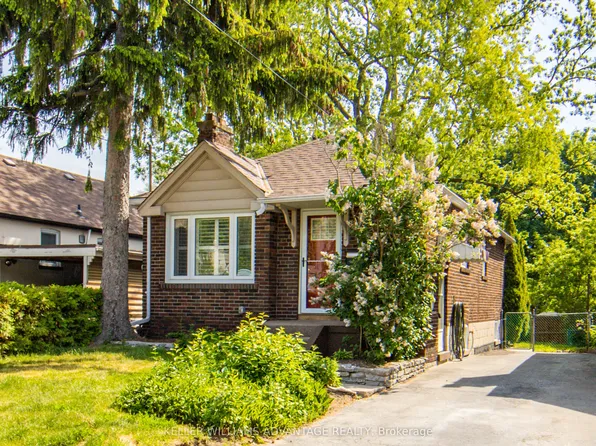 57 Red Deer Ave, Toronto, ON M1N 2Z3