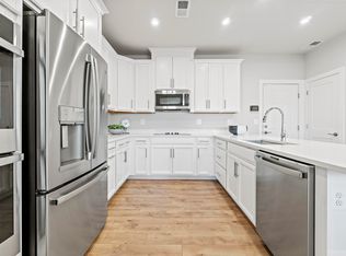 600 Hedrick Ridge Rd #108, Cary, NC 27519