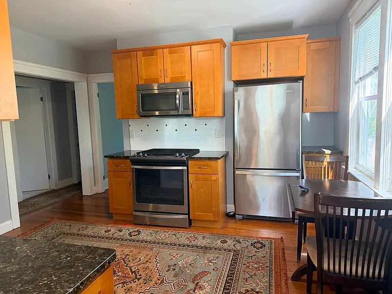 716 River Ave — Photo 6