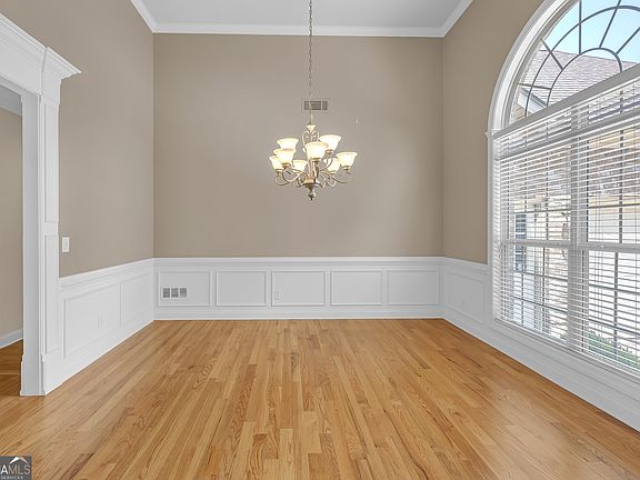4th image of 6413 Caledon Ct