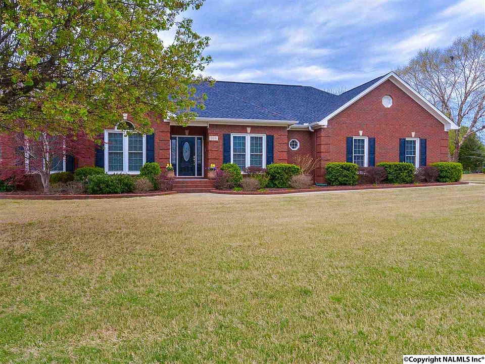 1st image of 109 Hidden Creek Dr